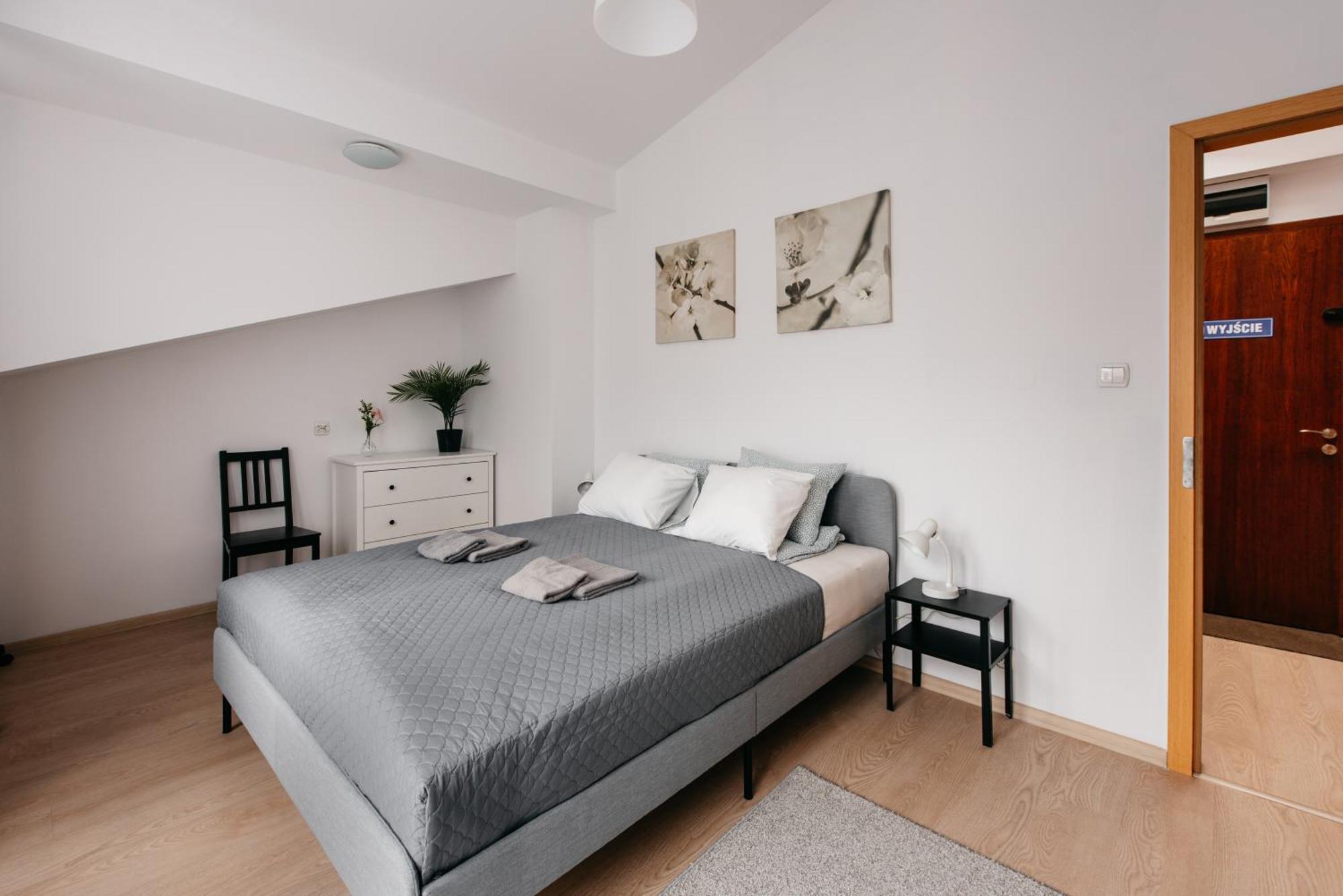 Fully-Furnished Apartment With Air Conditioning For Families, Cracow Old Town كراكوفيا المظهر الخارجي الصورة